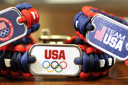 Kiếm bộn tiền từ vòng tay Olympic