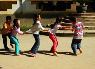 Làm sống lại trò chơi dân gian trong trường học