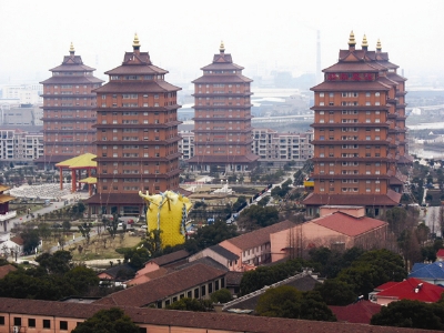 Người phù phép làng “ngủ” thành làng của những người tỷ phú