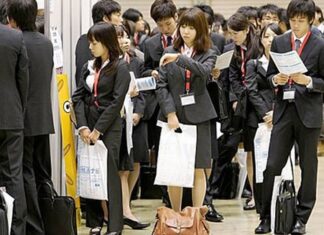 Lao động nước nào tham công tiếc việc nhất thế giới?