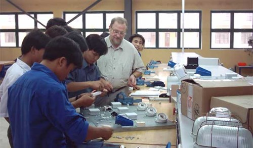 Lao động Việt Nam: Giàu lực lượng, nghèo kỹ năng