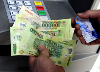 Cận Tết lại lo lắng chuyện rút tiền từ ATM ngân hàng