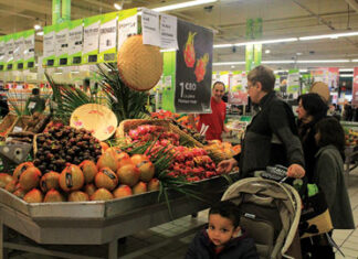 Mở thêm cửa ra thế giới qua kênh siêu thị