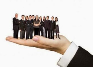 Giữ mối quan hệ bằng khen đúng cách