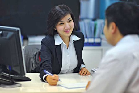 Ngân hàng ngoại tuyển nhân viên như thế nào?