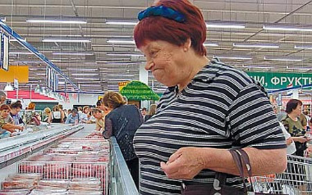 Người tiêu dùng Nga “khốn khổ” vì lệnh trừng phạt