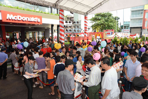 Nguyên liệu nội trắng tay trên thị trường fastfood