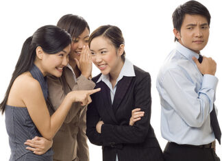 Những tính cách “khó ưa” tại công sở