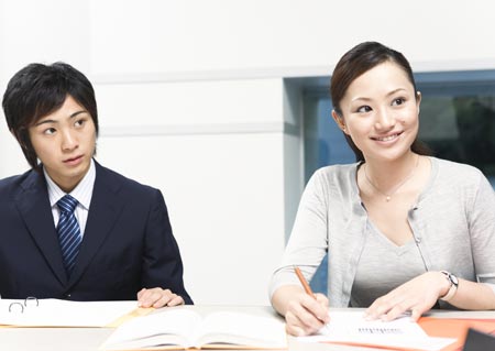 Chủ động hòa đồng và tạo thiện cảm ngay lần đầu gặp mặt