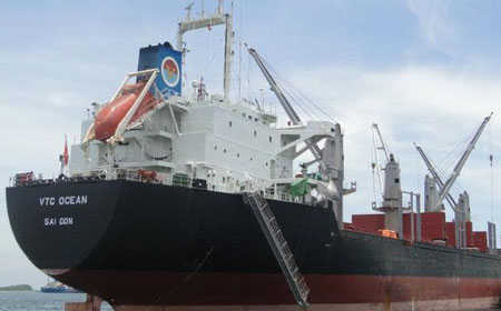 Ông lớn bất ngờ sụt hố, ôm lỗ nặng