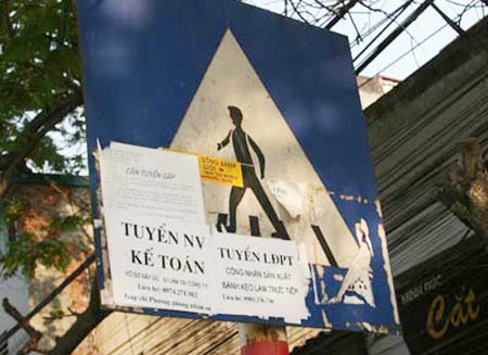 Vòng tròn tuyển dụng – Tiền mất, tật mang