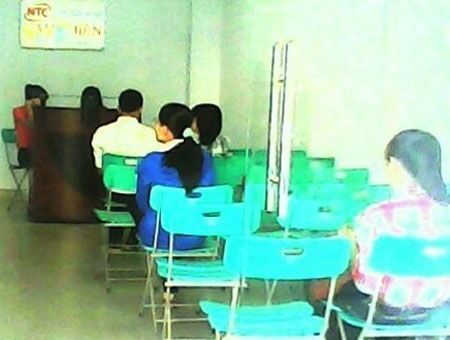 Tuyển lao động hay lừa bán sim điện thoại?
