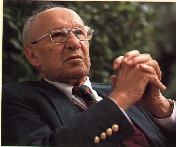 Peter Drucker – “Cây đại thụ” của làng CEO thế giới