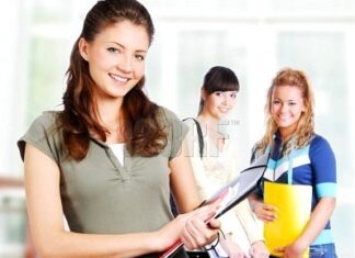 Lọt vào mắt xanh của “giới săn đầu người”