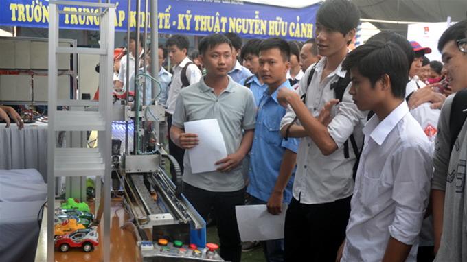 Công ty niêm yết lương khi tuyển dụng sẽ được gì?