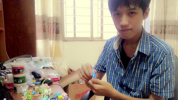 Gặp gỡ cậu bạn ‘triệu phú tuổi teen” nhờ đất sét