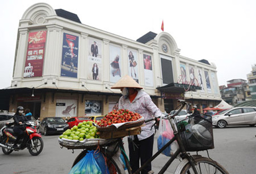 Siêu thị hạng sang bán hàng kiểu bao cấp