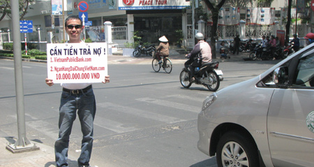 Tên miền giả danh đại gia triệu đô bán dạo vỉa hè