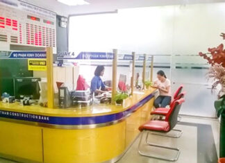 Thấy gì khi gần trăm CEO phải rời ghế?