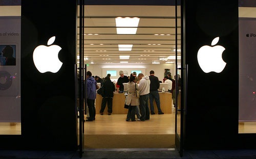 Tiền của Apple được ví với GDP của Việt Nam