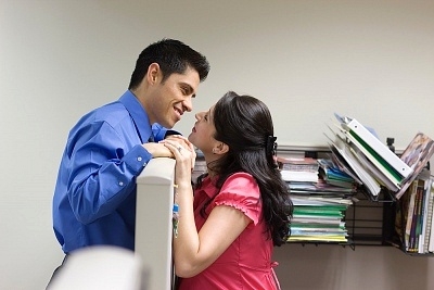 Những nghề dễ vướng tình công sở nhất