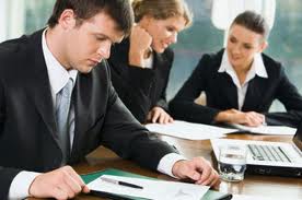Chấp nhận ‘lùi 1 bước tiến 3 bước’ khi công việc trở ngại