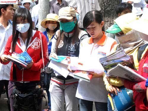 Sinh viên làm thêm: Nên chọn nghề phù hợp