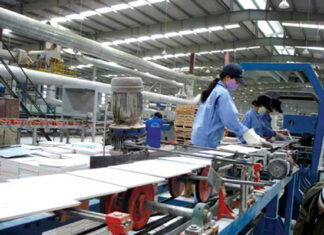 Sản xuất và kinh doanh VLXD vẫn “sống khỏe”