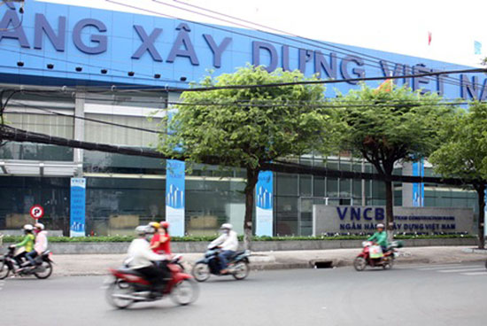 Vòng luẩn quẩn của ngân hàng