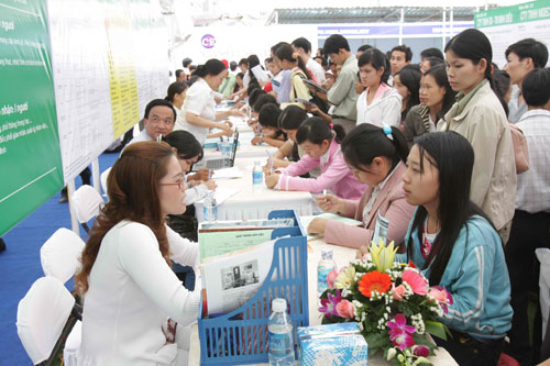 Để khỏi thất nghiệp: Đừng mong việc nhẹ, lương cao