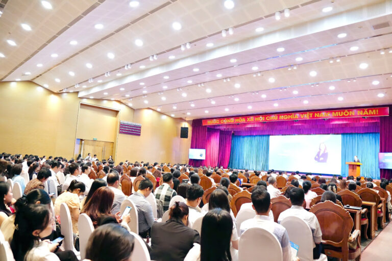 MISA phối hợp với Sở KH&CN và Hội doanh nhân trẻ tỉnh Bình Định tổ chức hội nghị trải nghiệm ứng dụng AI trong quản trị doanh nghiệp